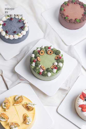 廣西蛋糕培訓在哪里學比較好？我想當?shù)案鈳熞獙W多久？